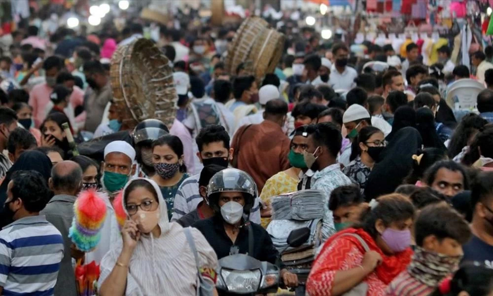 Η Ινδία στο πικ της πανδημίας του κορονοϊού και οι μεταλλάξεις